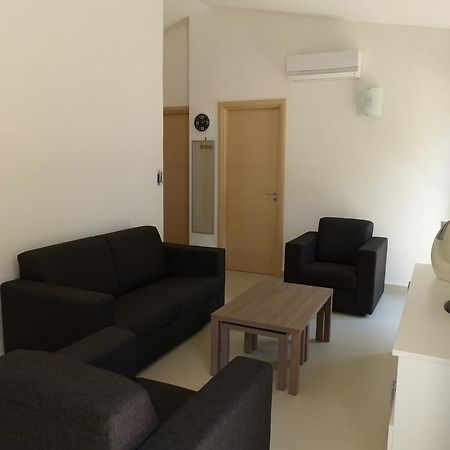 Chic Apartment In Parghelia Italy Eksteriør billede
